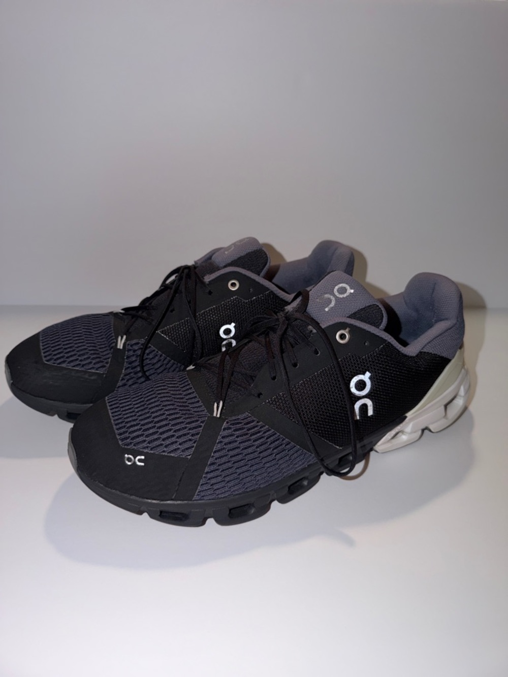 On Cloudflyer Running Shoes - Men